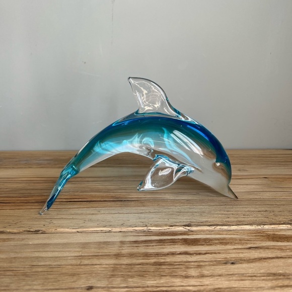 Fifth Ave Crystal Glass Dolphin Figurine - Picture 3 of 8